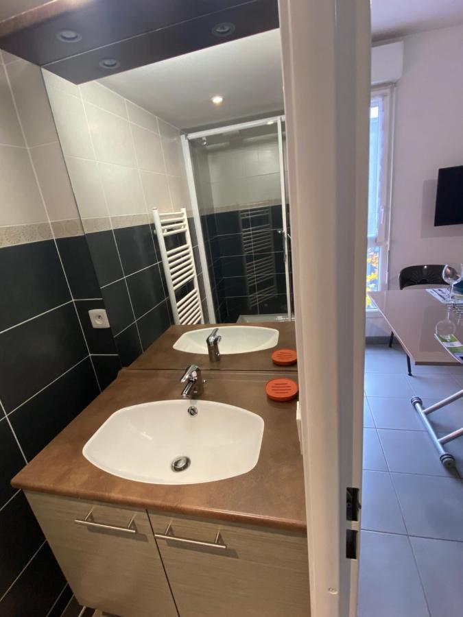 Studio Chic Little Boheme Proche Hopitaux, 15 Mn Du Centre Lyon Exterior photo